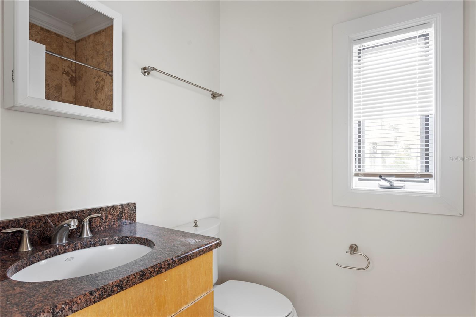 512 S Glen Ave Property Photo 38