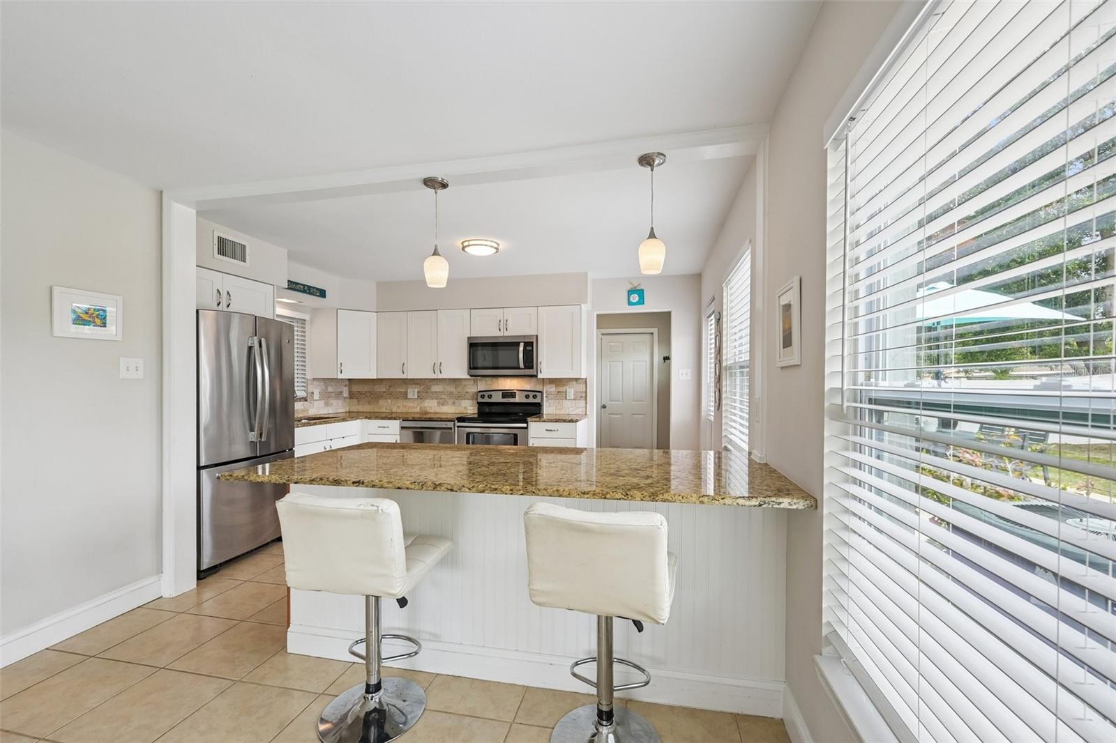 5005 Bee Ridge Rd Property Photo 5