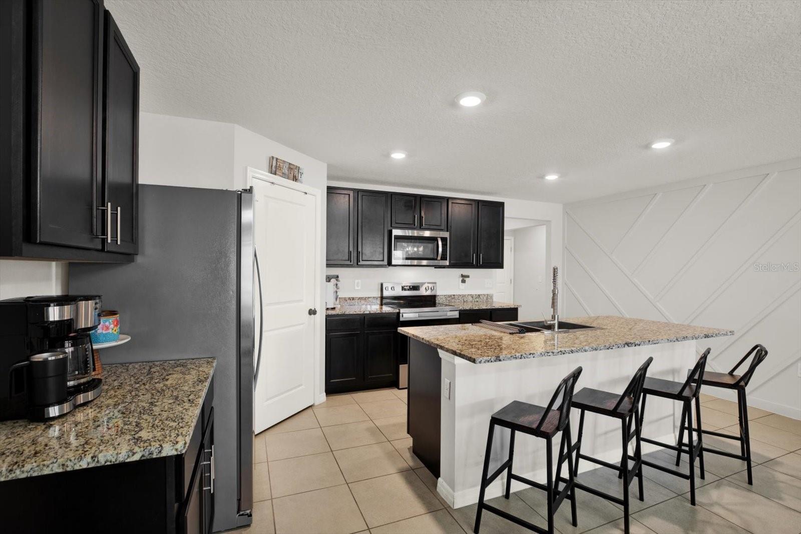 1013 Tidal Rock Ave Property Photo 5
