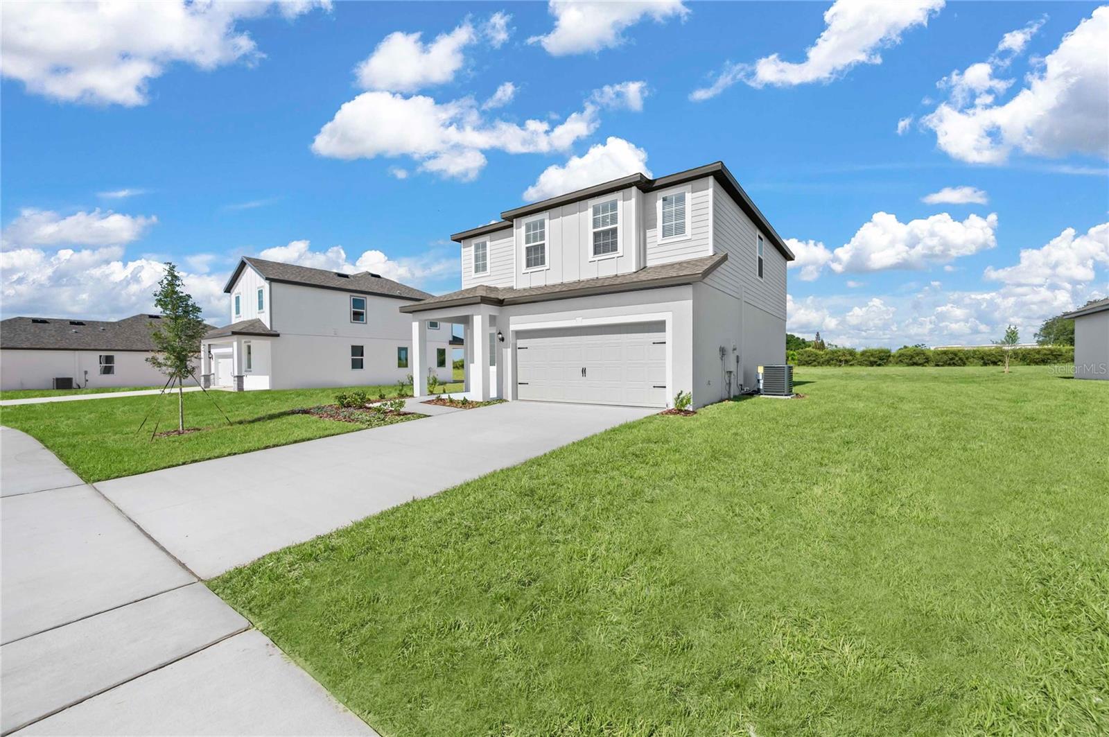 1208 Wahneta Ct Property Photo 2