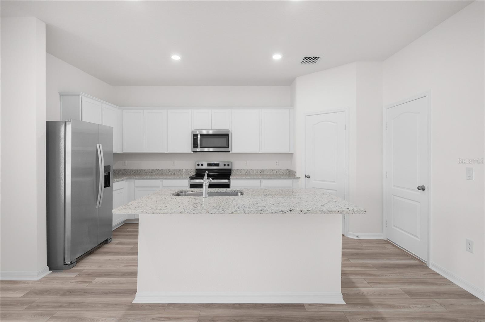 1208 Wahneta Ct Property Photo 11