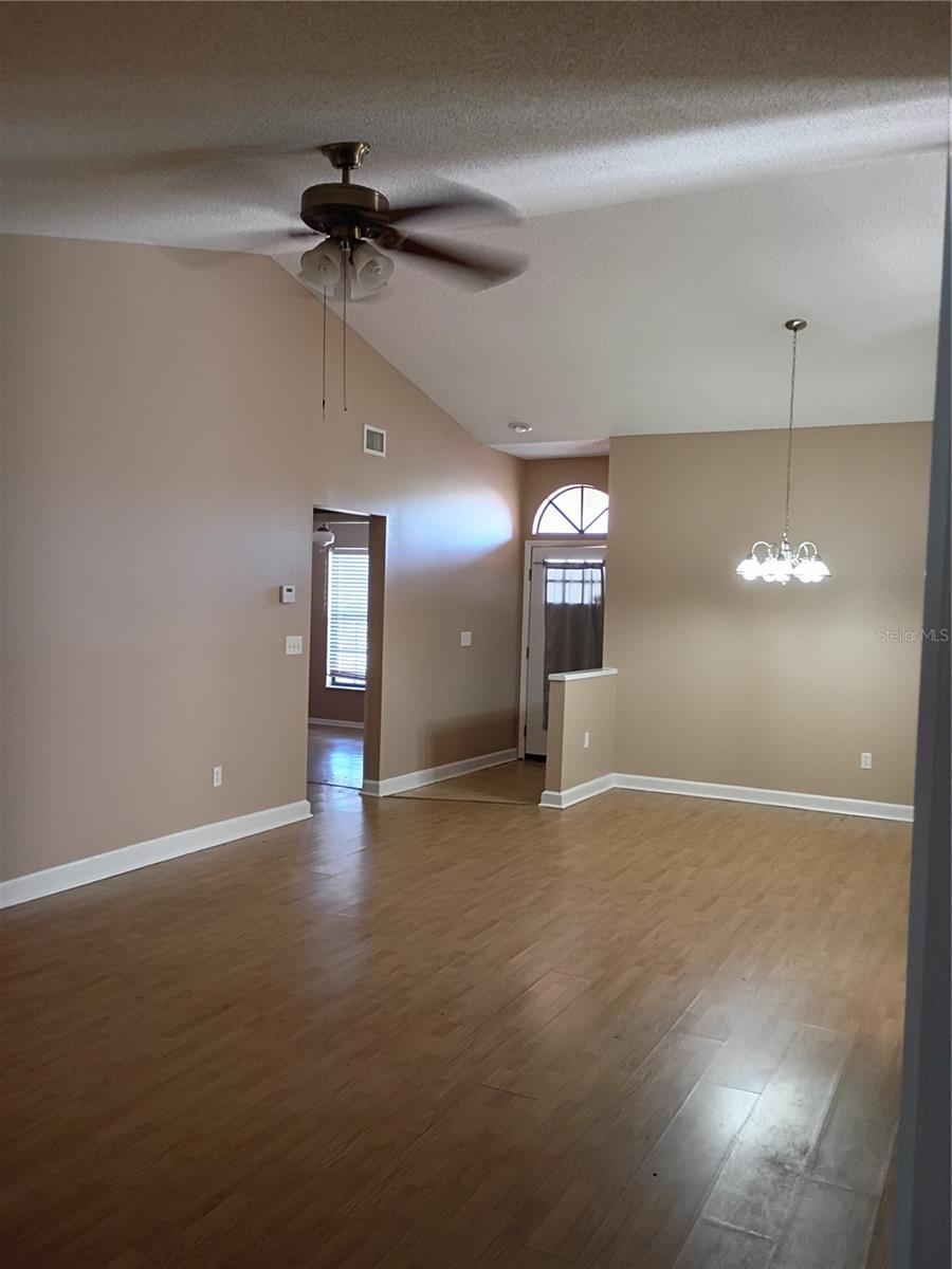 13415 Beechberry Dr Property Photo 3