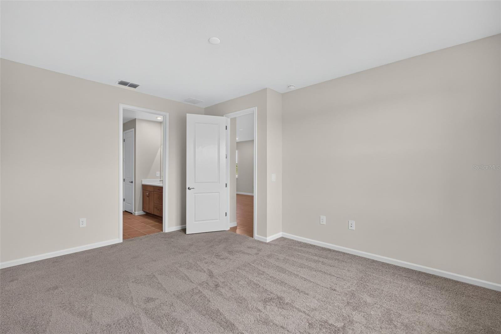 18476 Green Garden Ct Property Photo 5