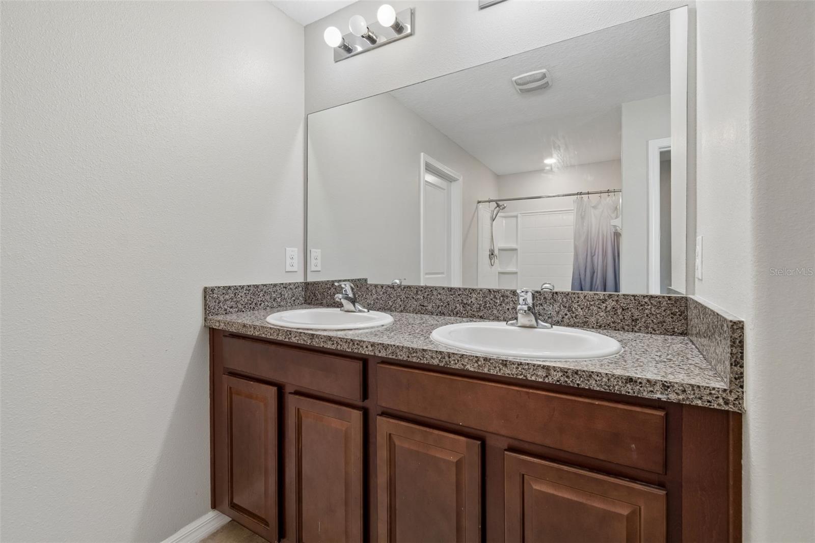 13917 Arbor Pines Dr Property Photo 34