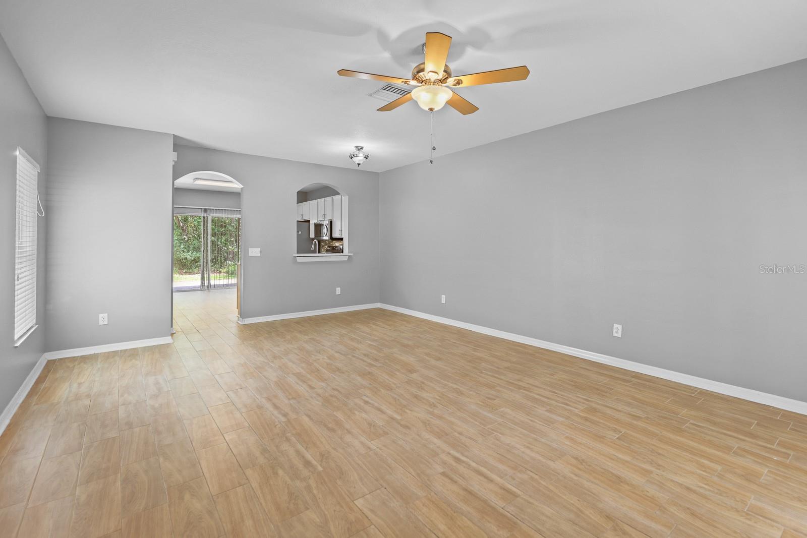 5879 Fishhawk Ridge Dr Property Photo 2
