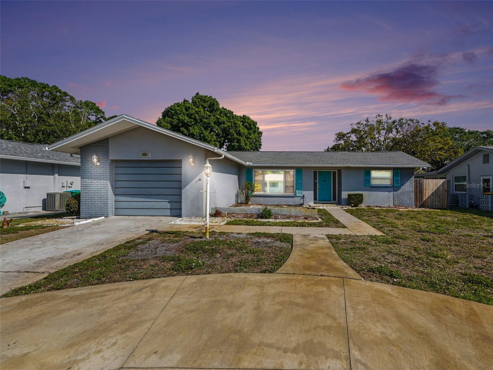 2561 BLACKWOOD CIR Property Photo 1