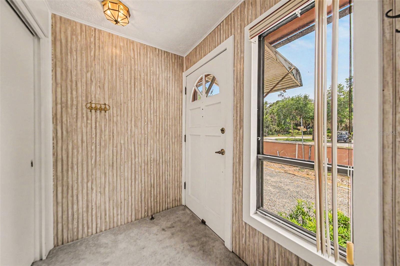 168 W Wilbur Ave Property Photo 3