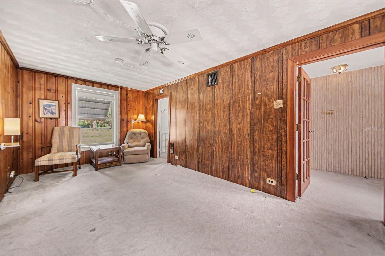 168 W Wilbur Ave Property Photo 4