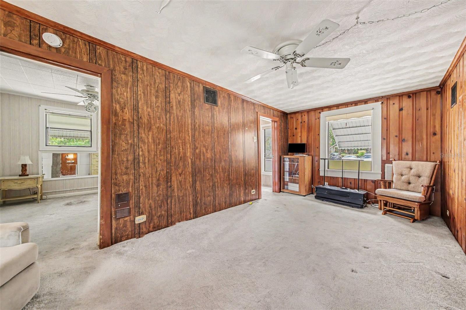 168 W Wilbur Ave Property Photo 5