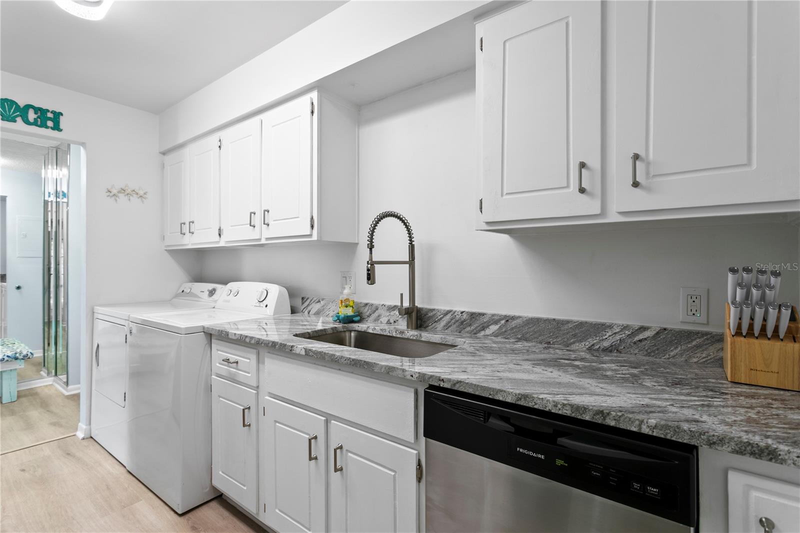 501 E Bay Dr #104 Property Photo 15