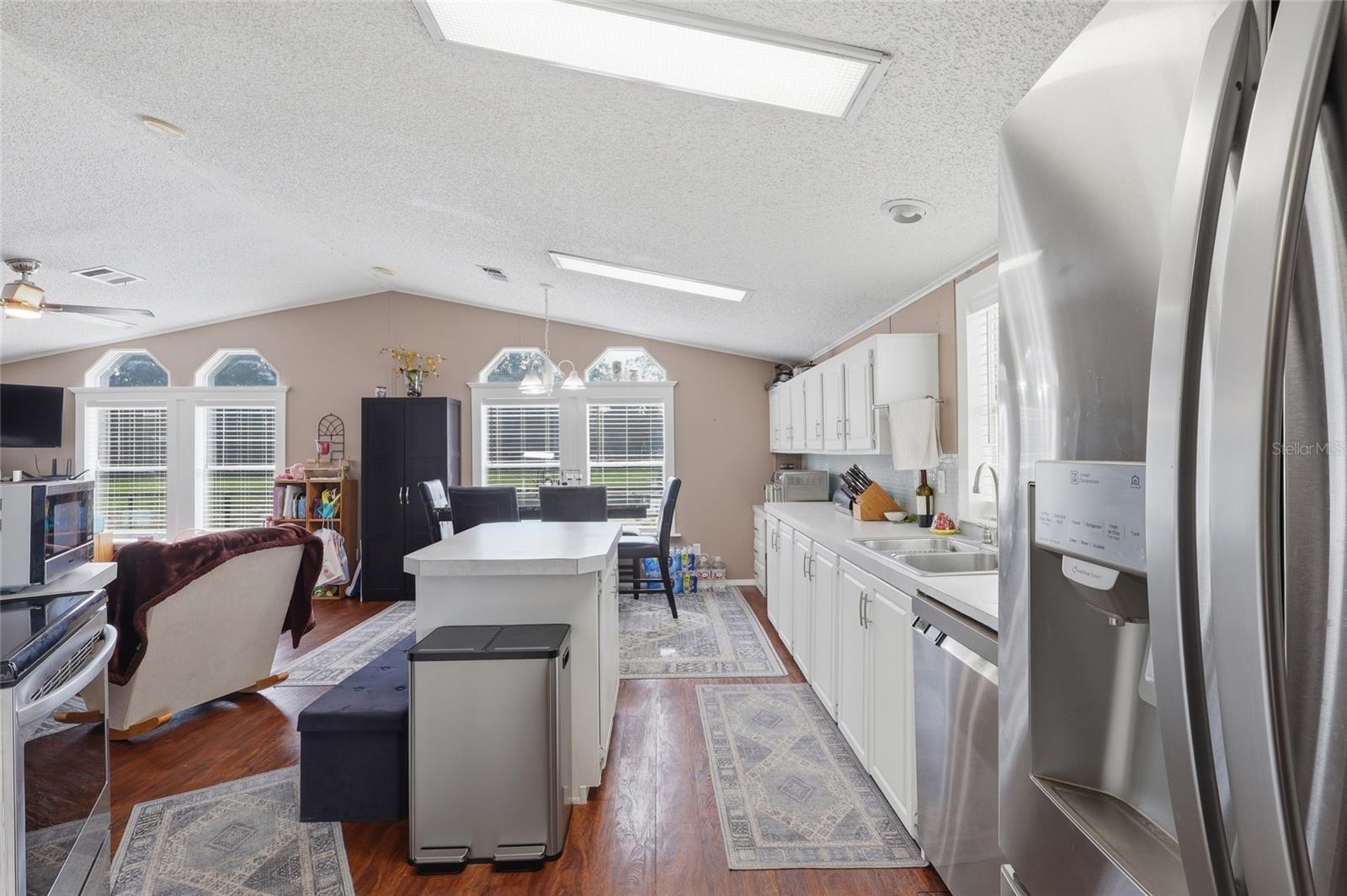28651 Tupper Rd Property Photo 4