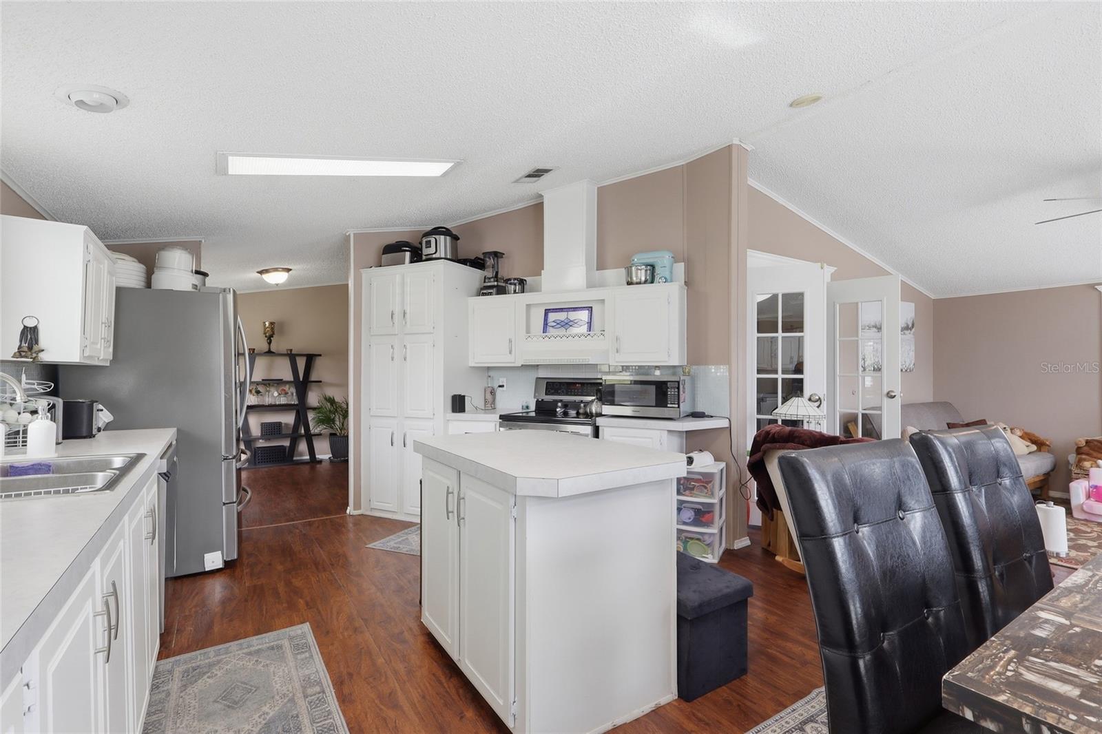 28651 Tupper Rd Property Photo 7