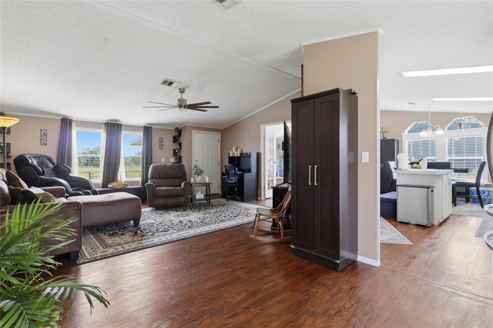 28651 Tupper Rd Property Photo 10