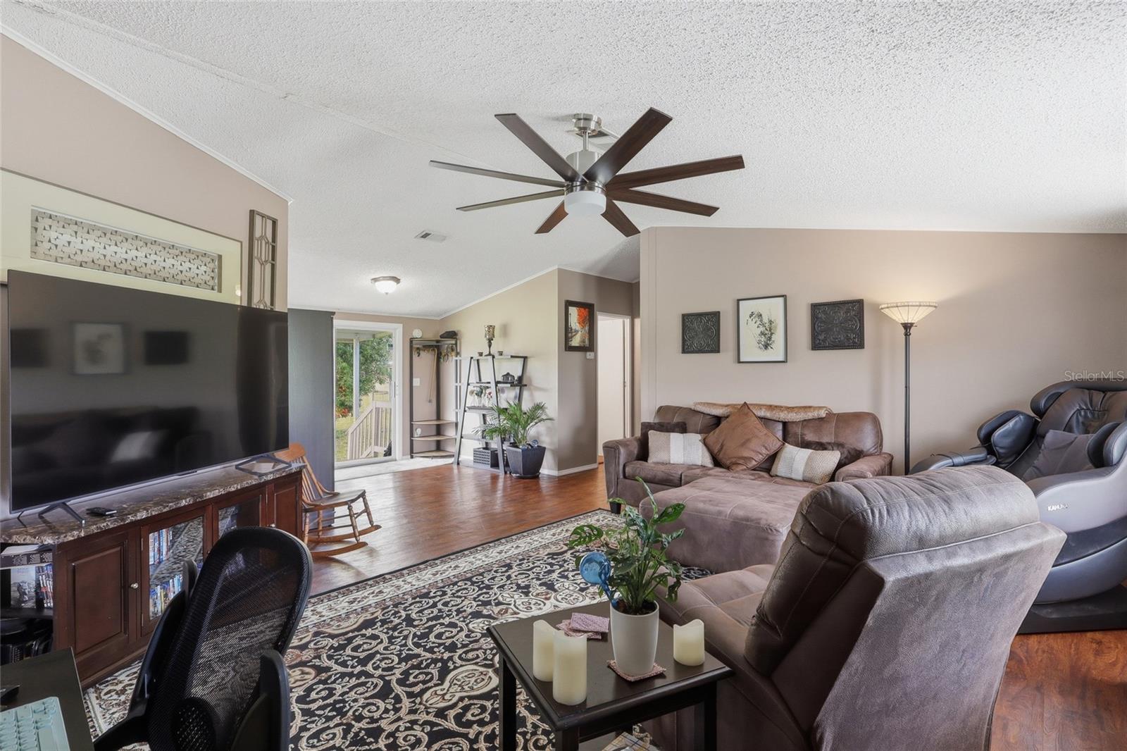 28651 Tupper Rd Property Photo 11