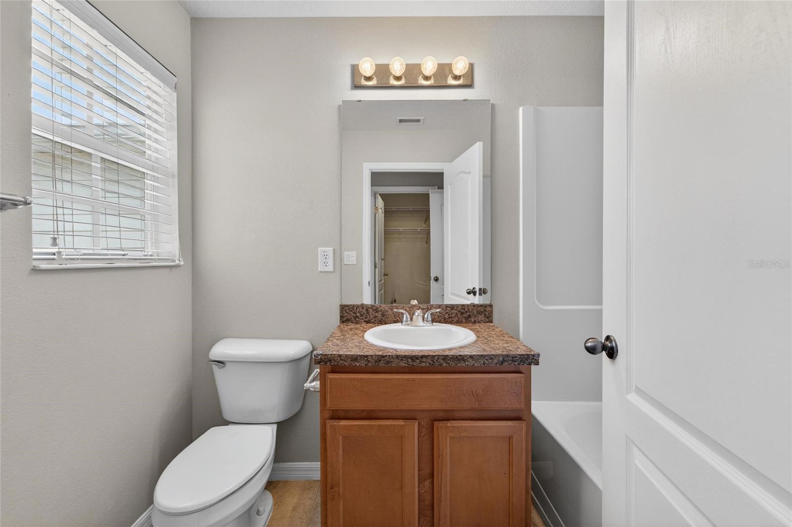 5028 White Sanderling Ct Property Photo 38