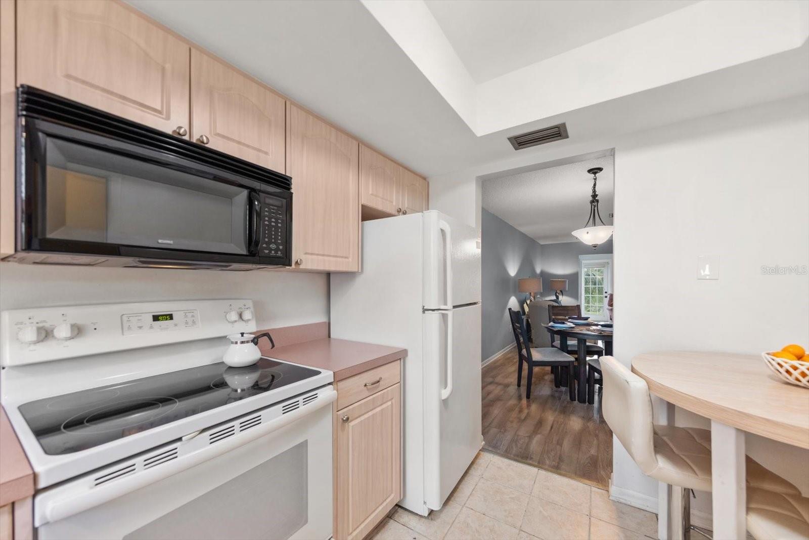 1668 S Lake Ave #2 Property Photo 6