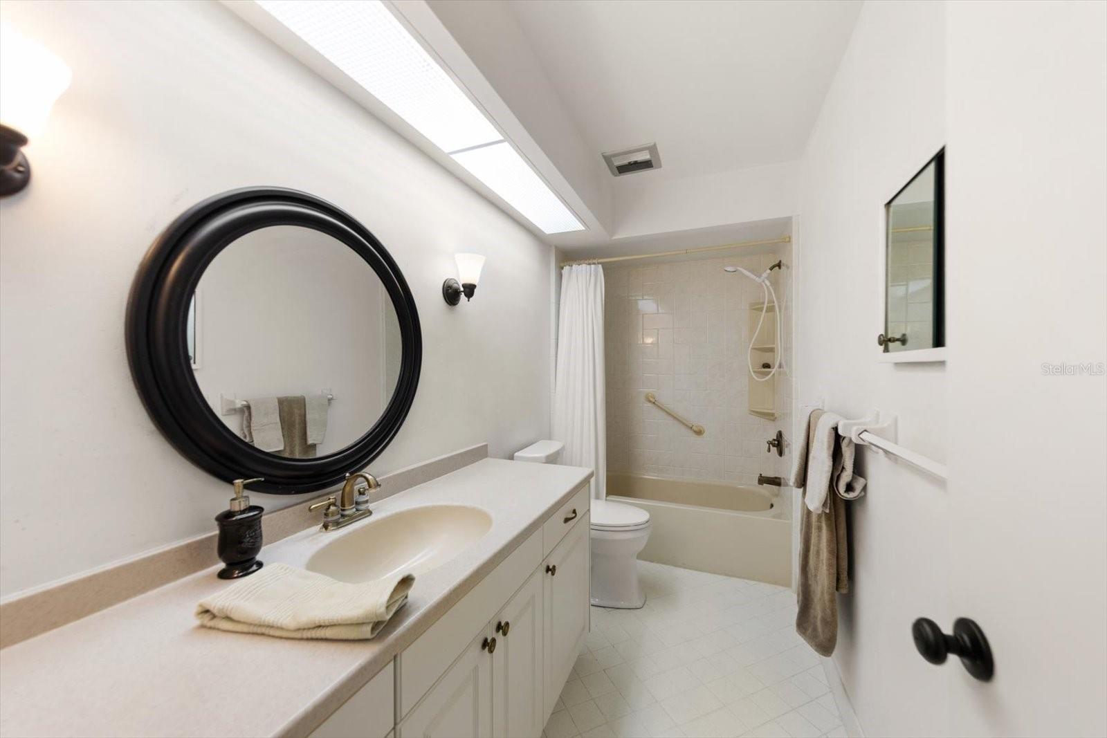 1668 S Lake Ave #2 Property Photo 12