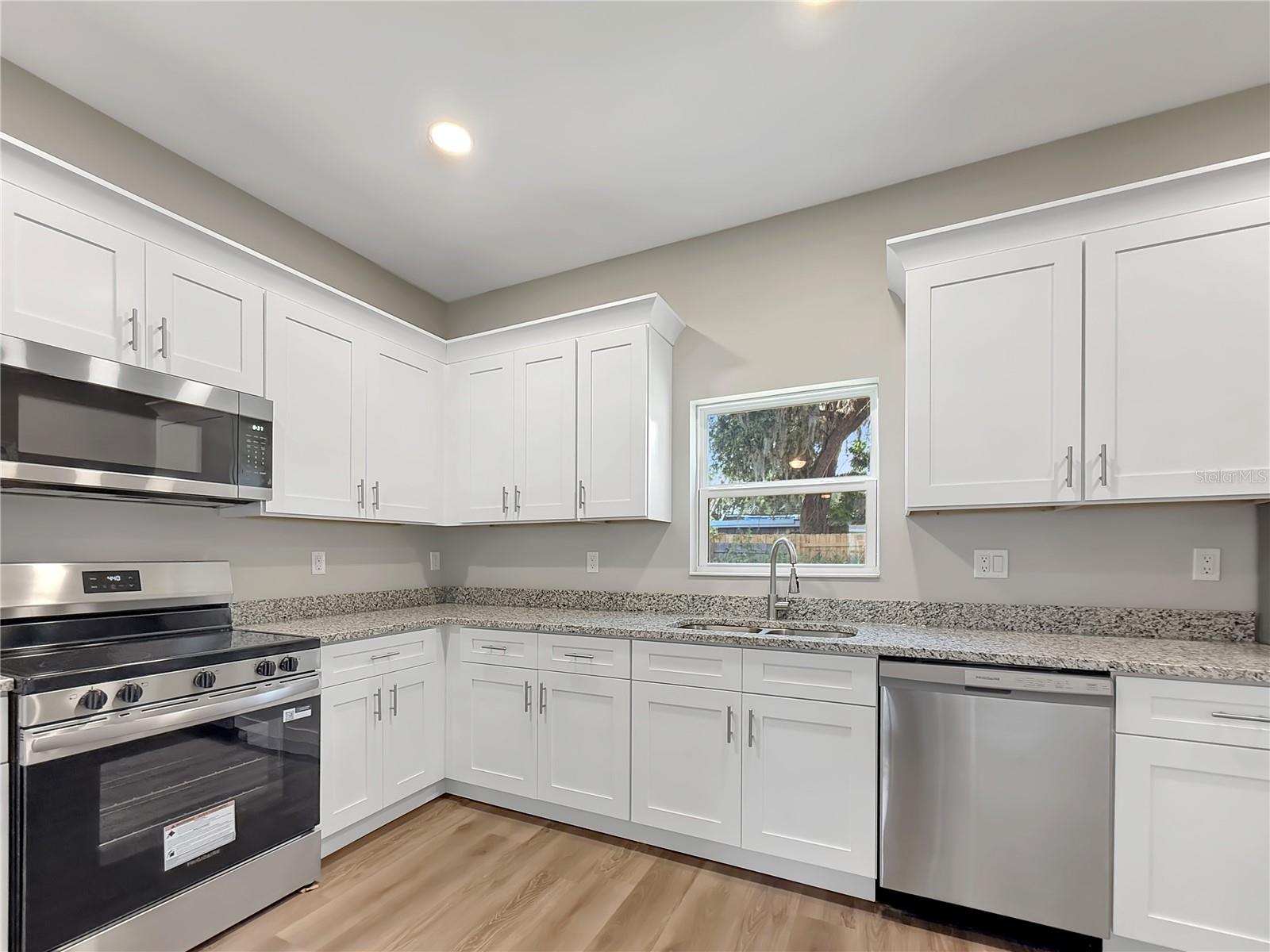 5020 Finders Court Property Photo 6