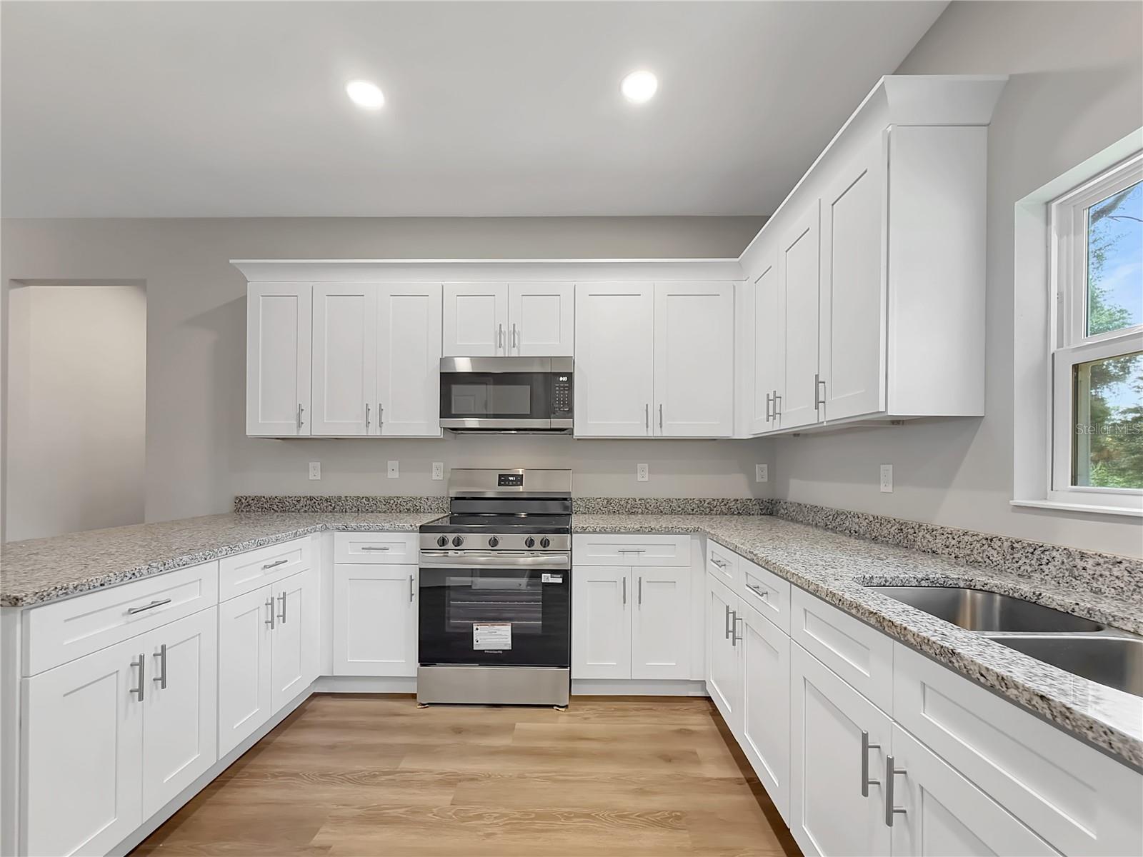 5020 Finders Court Property Photo 8