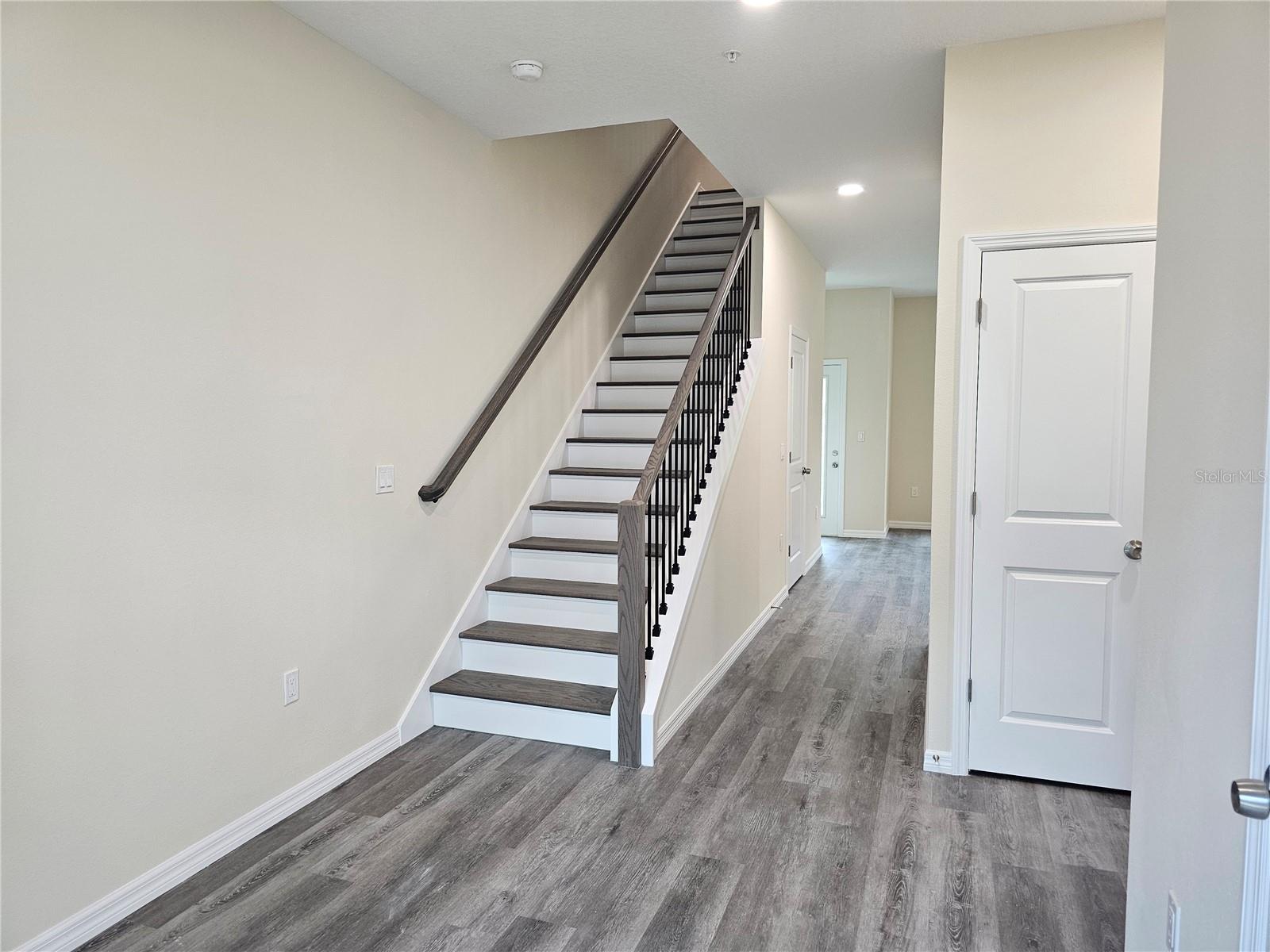 4371 Cambio Gardens Ct Property Photo 3