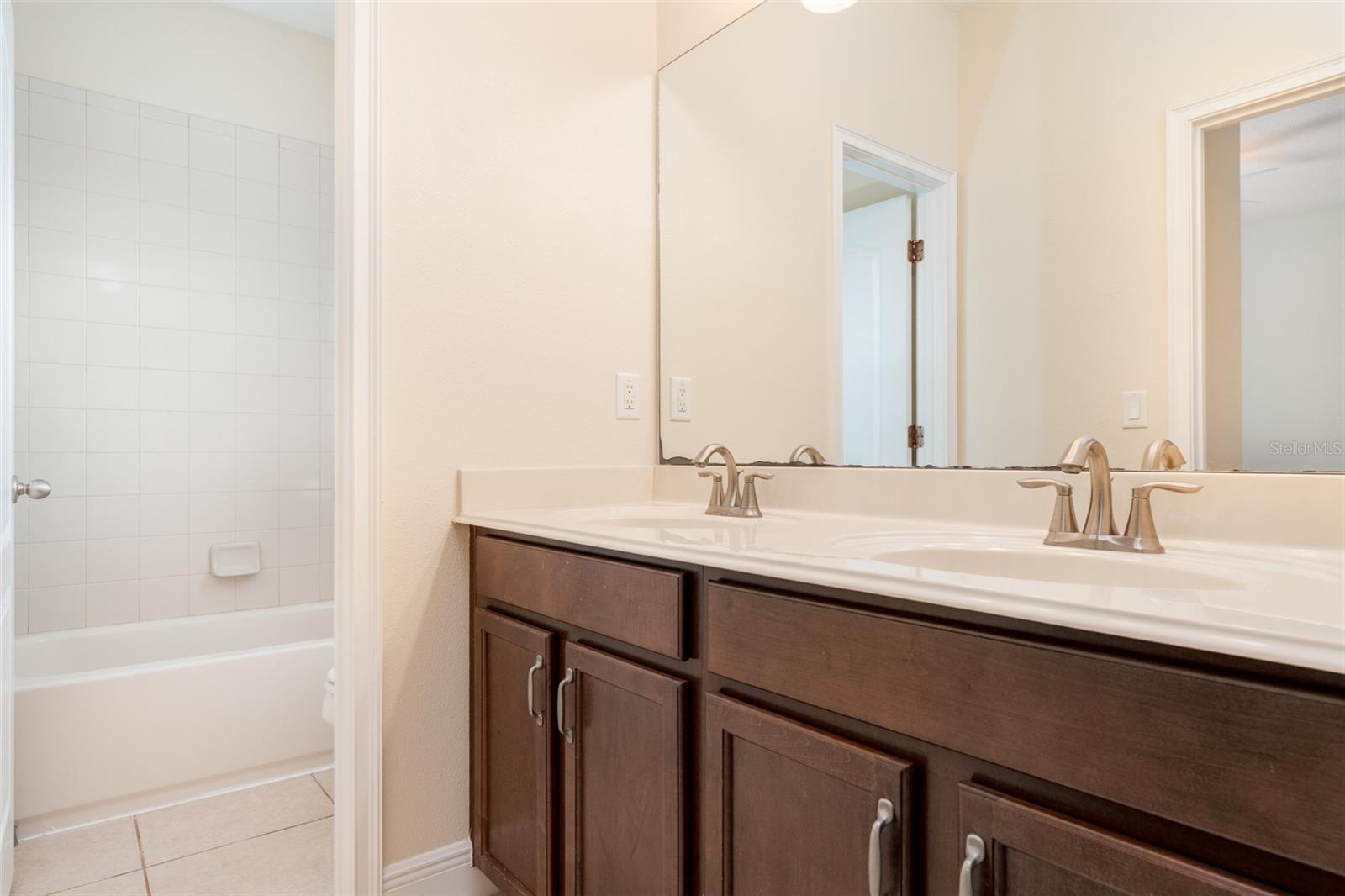 5301 Fishhawk Ridge Dr Property Photo 46