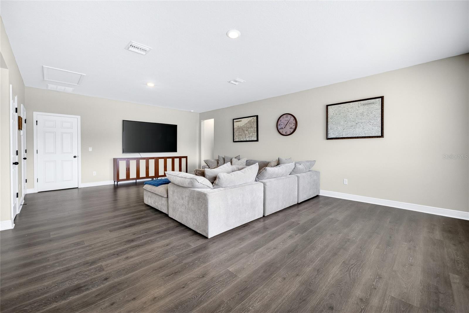 12862 Carmela Cir W Property Photo 49