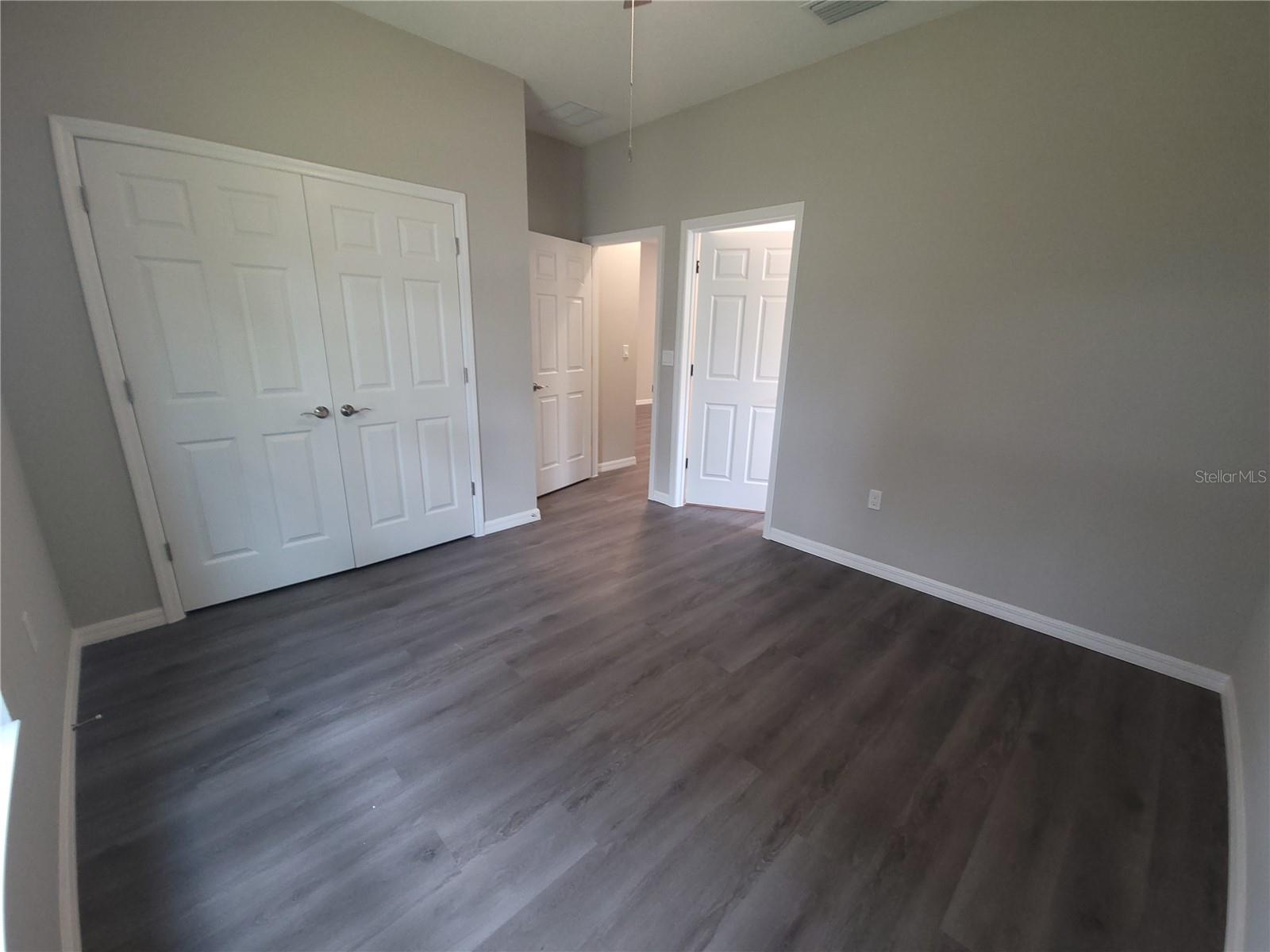 5025 Finders Ct Property Photo 6