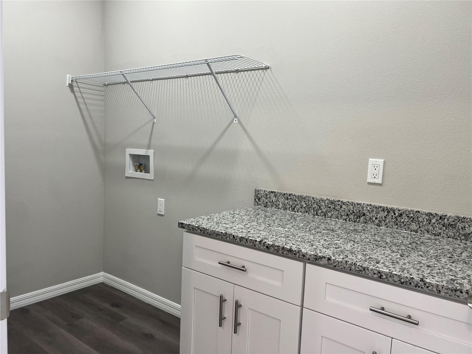 5008 Finders Ct Property Photo 9