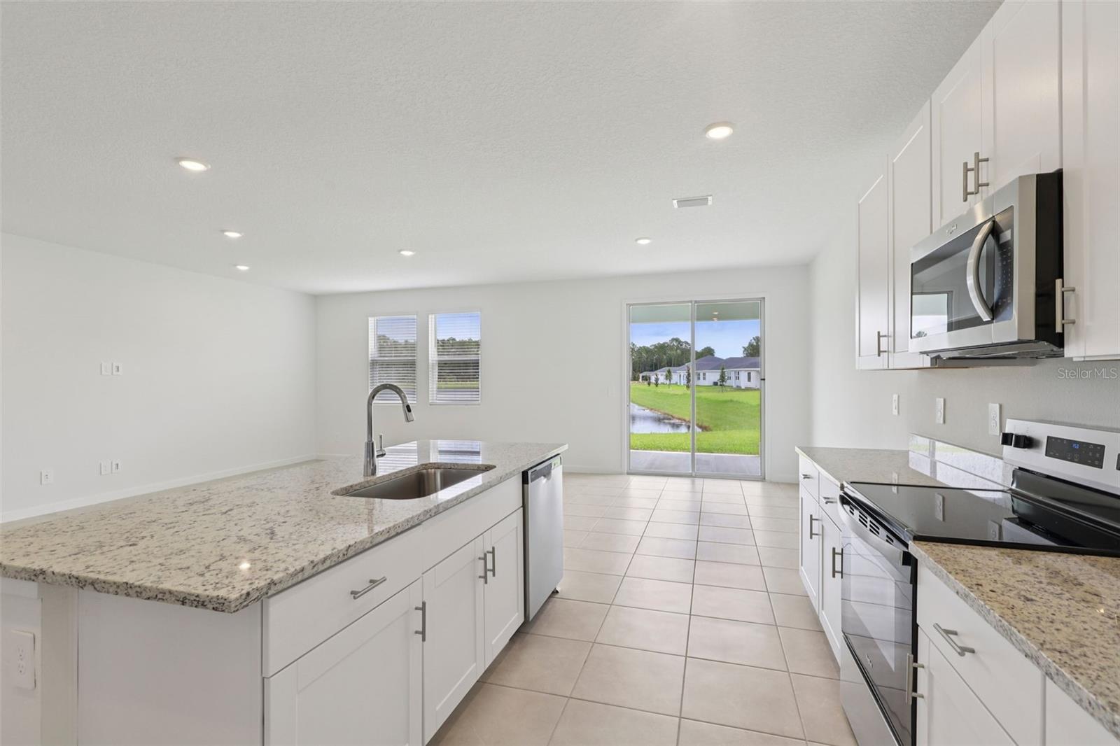 69 Ararat Dr Property Photo 2