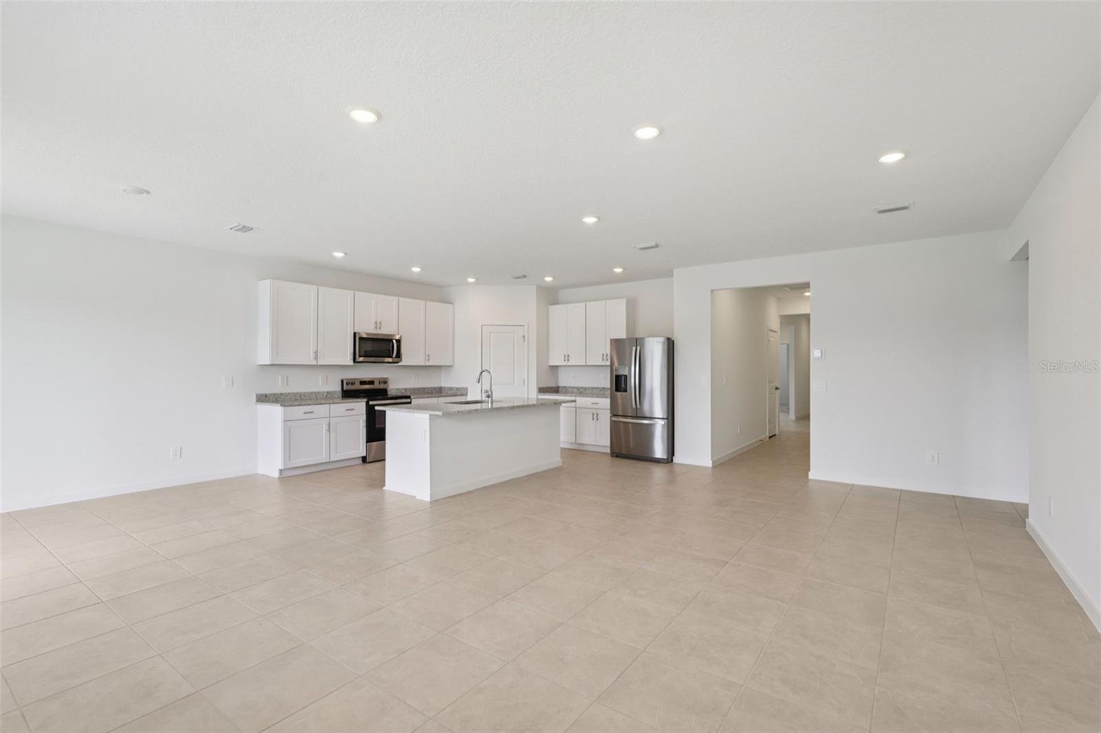 69 Ararat Dr Property Photo 3