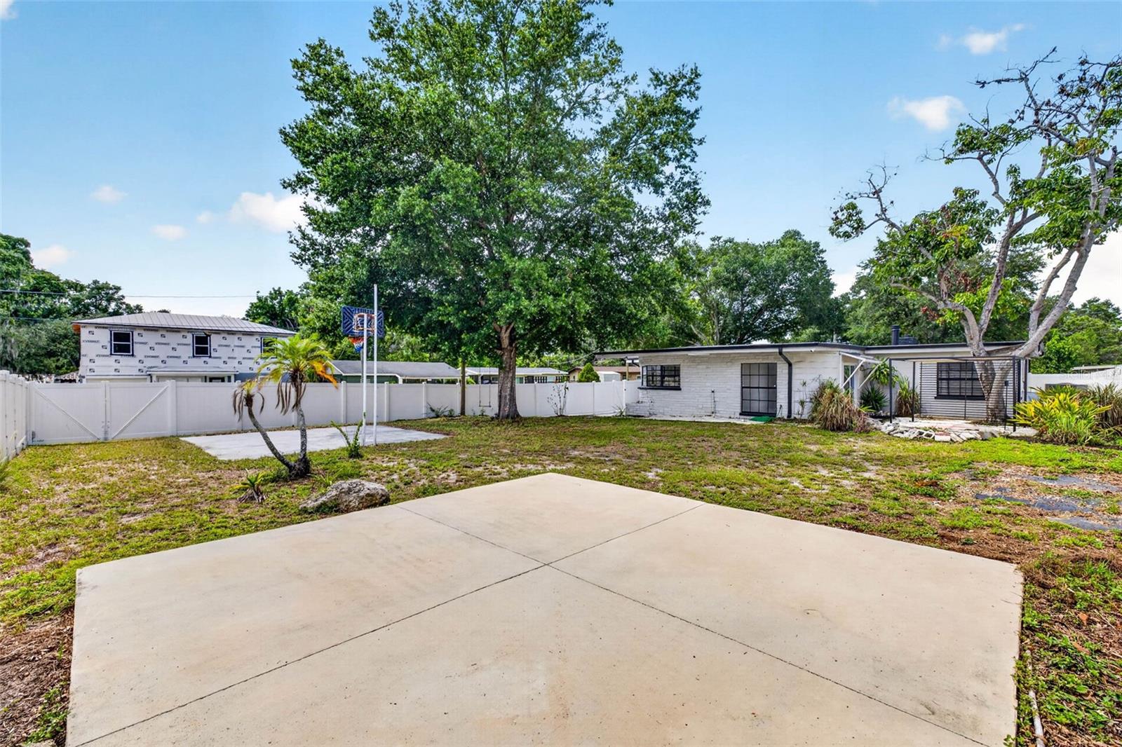 1601 E Paris St Property Photo 47