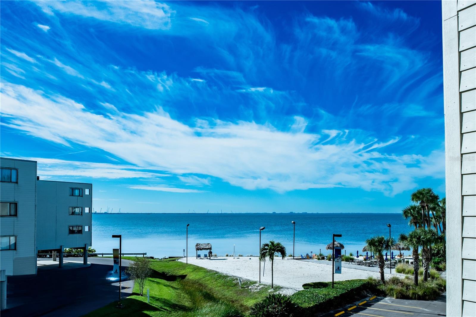 2506 N Rocky Point Dr #301 Property Photo 3