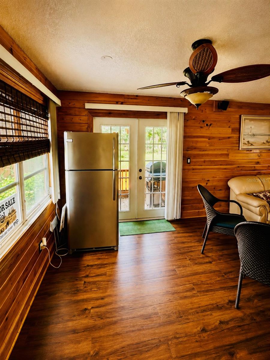 403 Cottage Cir E #403 Property Photo 6