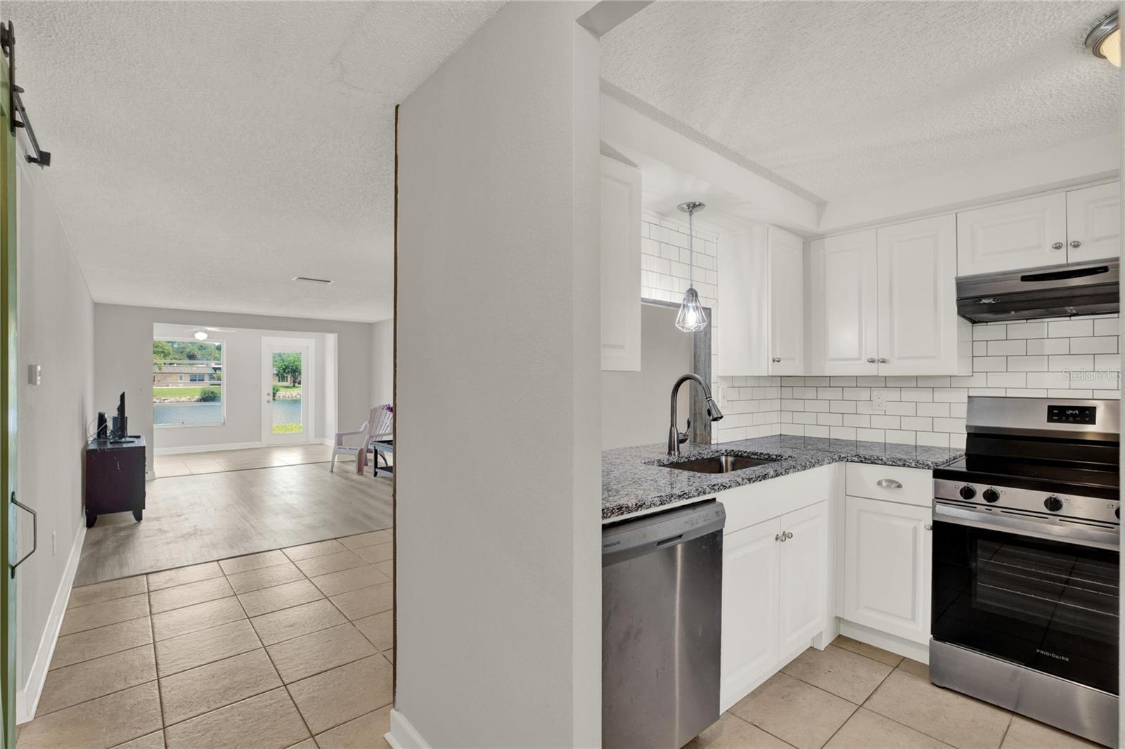 4115 Hampton Dr #n/a Property Photo 4