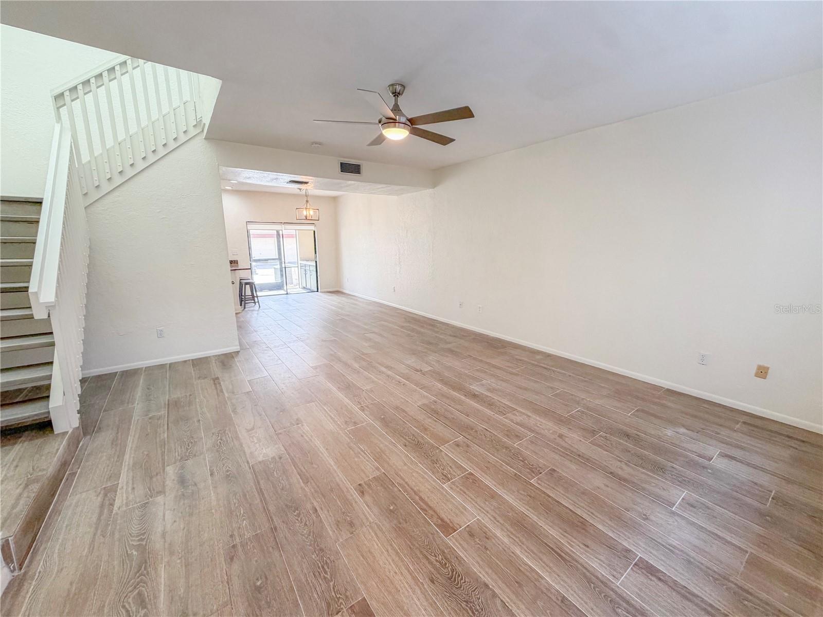 3460 Countryside #60 Blvd Property Photo 4