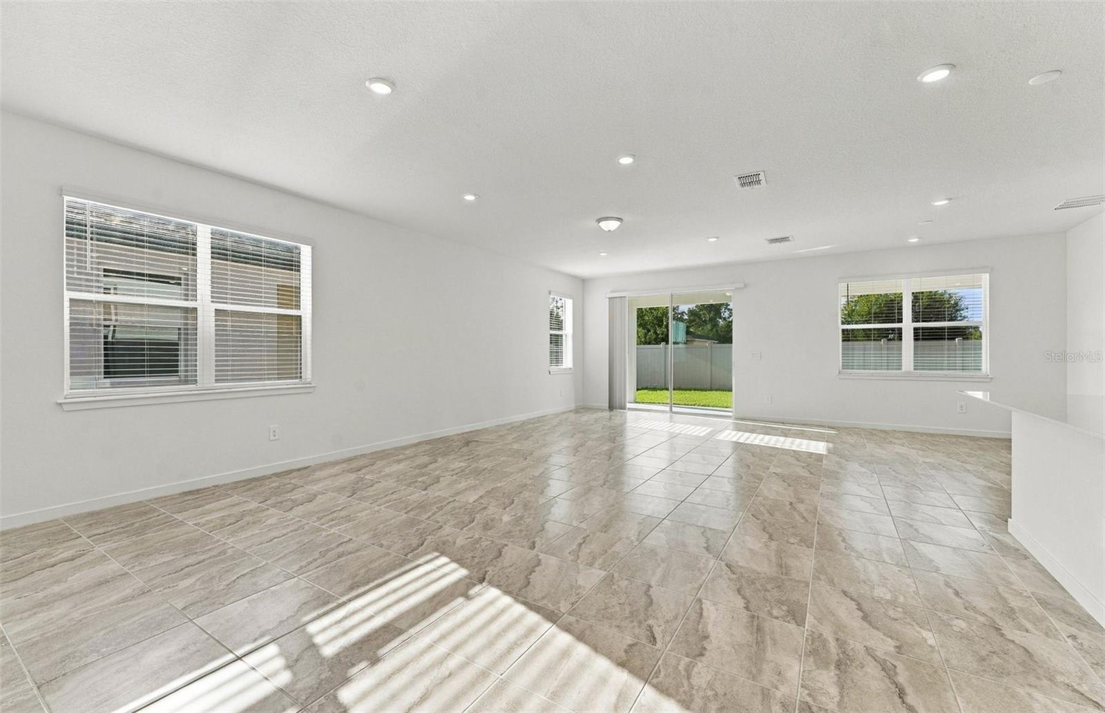 11116 Sycamore Glen Loop Property Photo 6