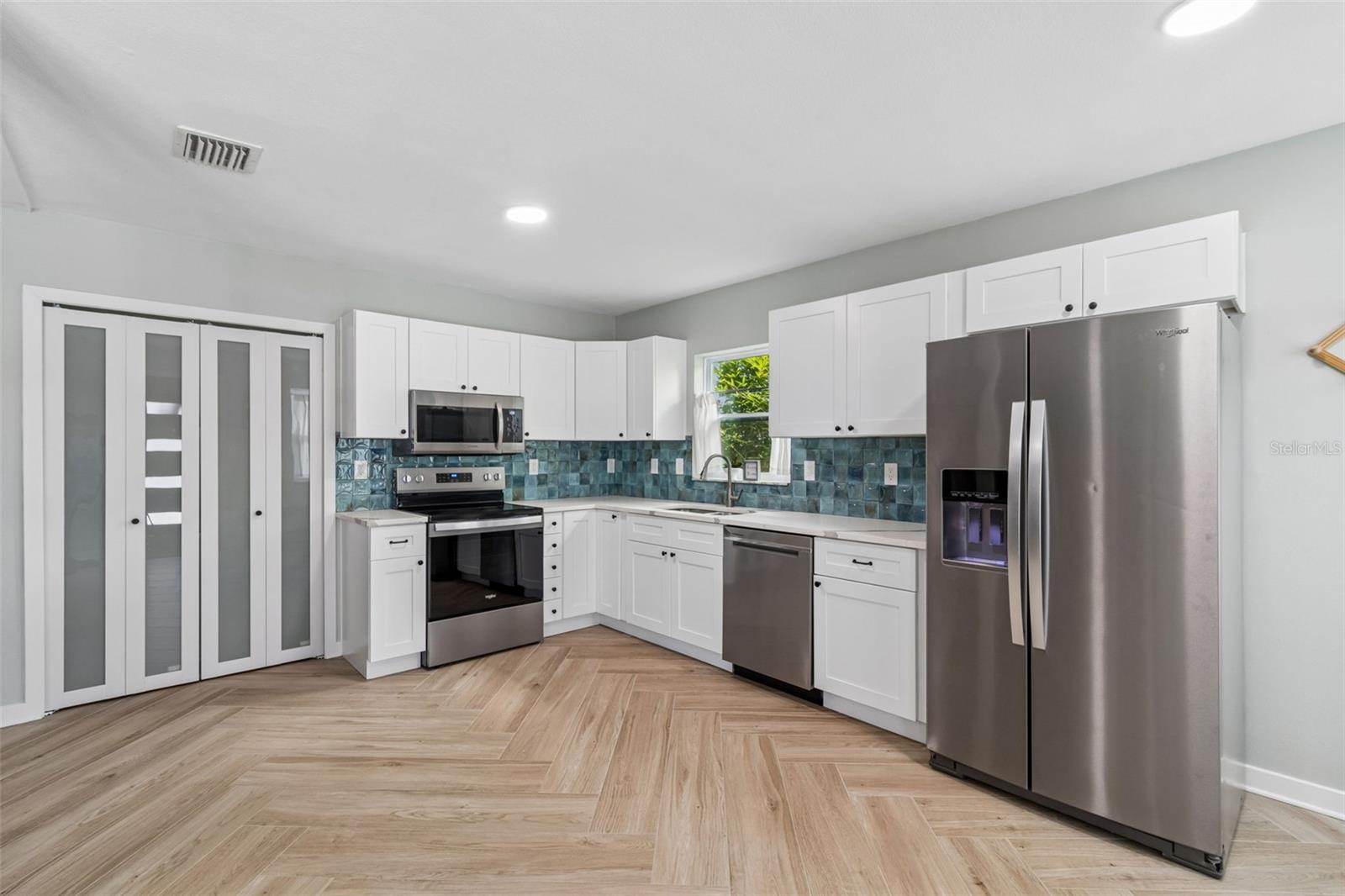 314 Indiana Ave Property Photo 7