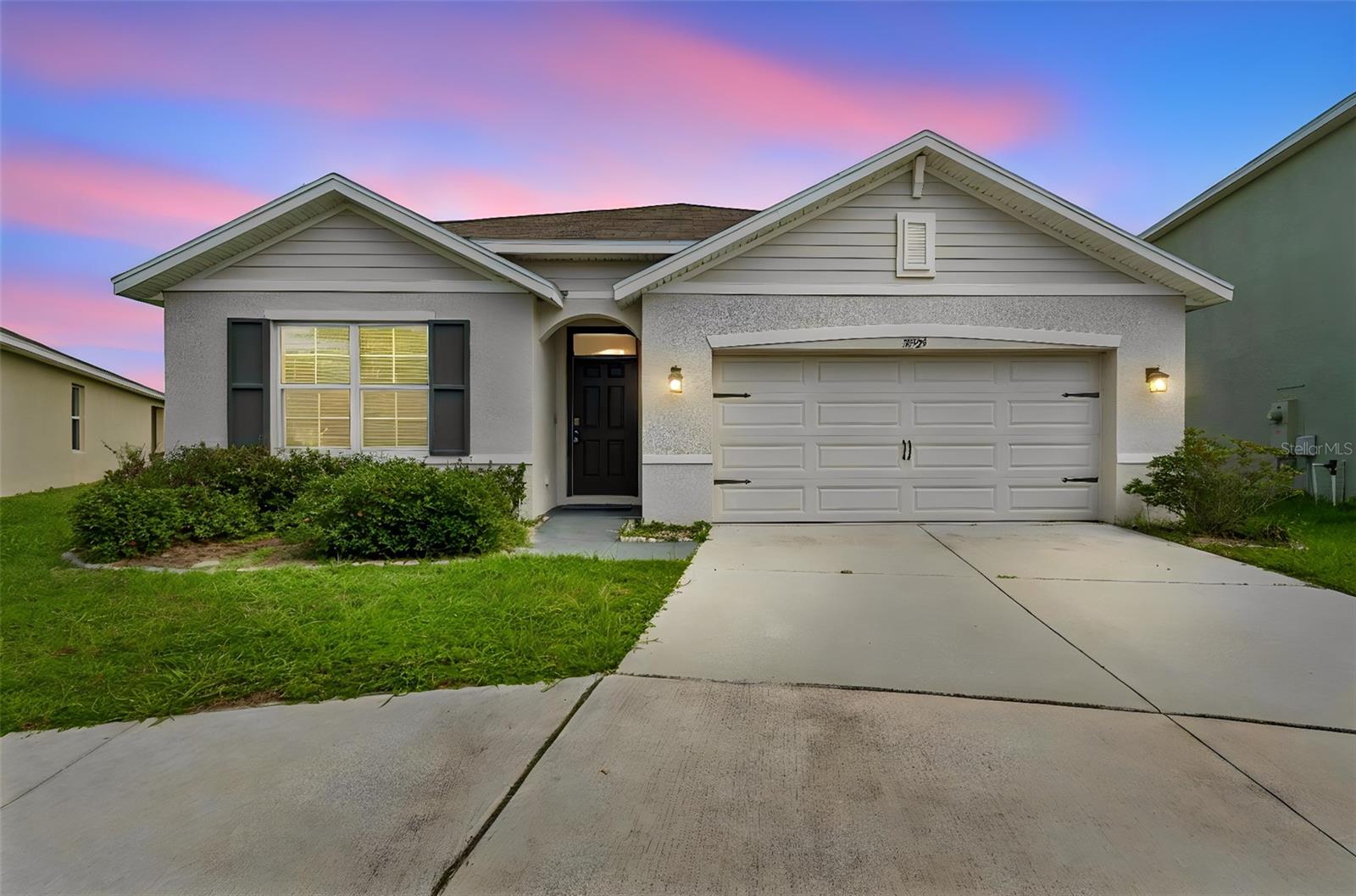 35525 Stella Vast Dr Property Photo 2