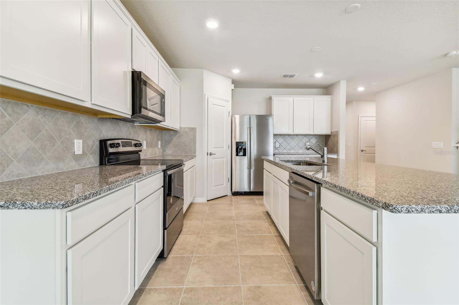 11126 Sycamore Glen Loop Property Photo 6