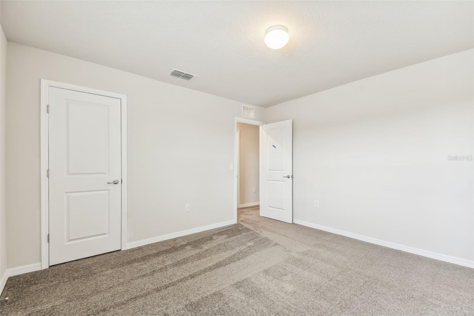 11126 Sycamore Glen Loop Property Photo 8