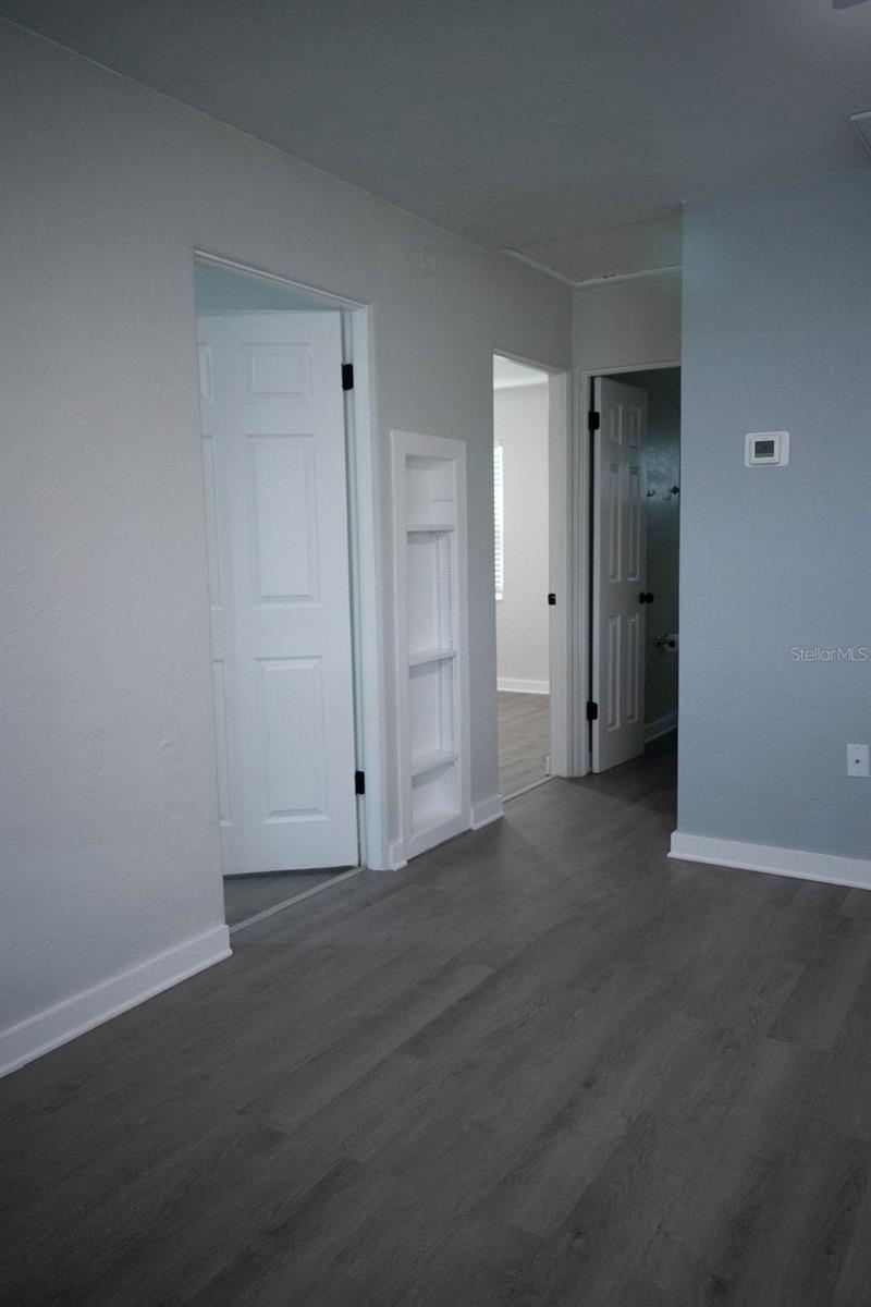 5480 70th Ln N Property Photo 7