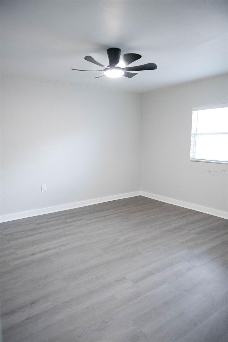 5480 70th Ln N Property Photo 10