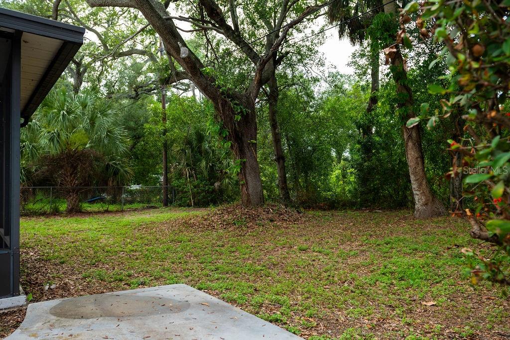5480 70th Ln N Property Photo 16