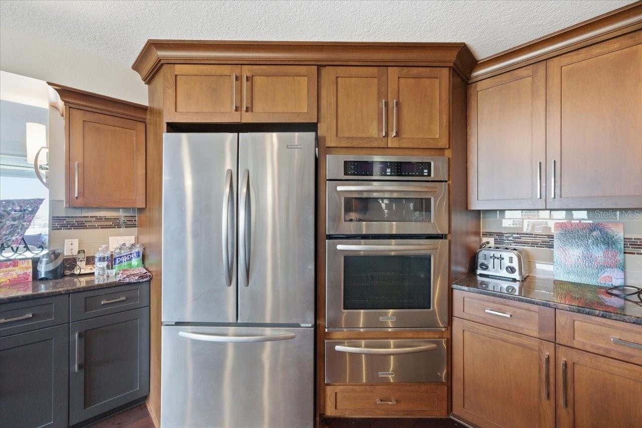 736 Island Way #1003 Property Photo 27