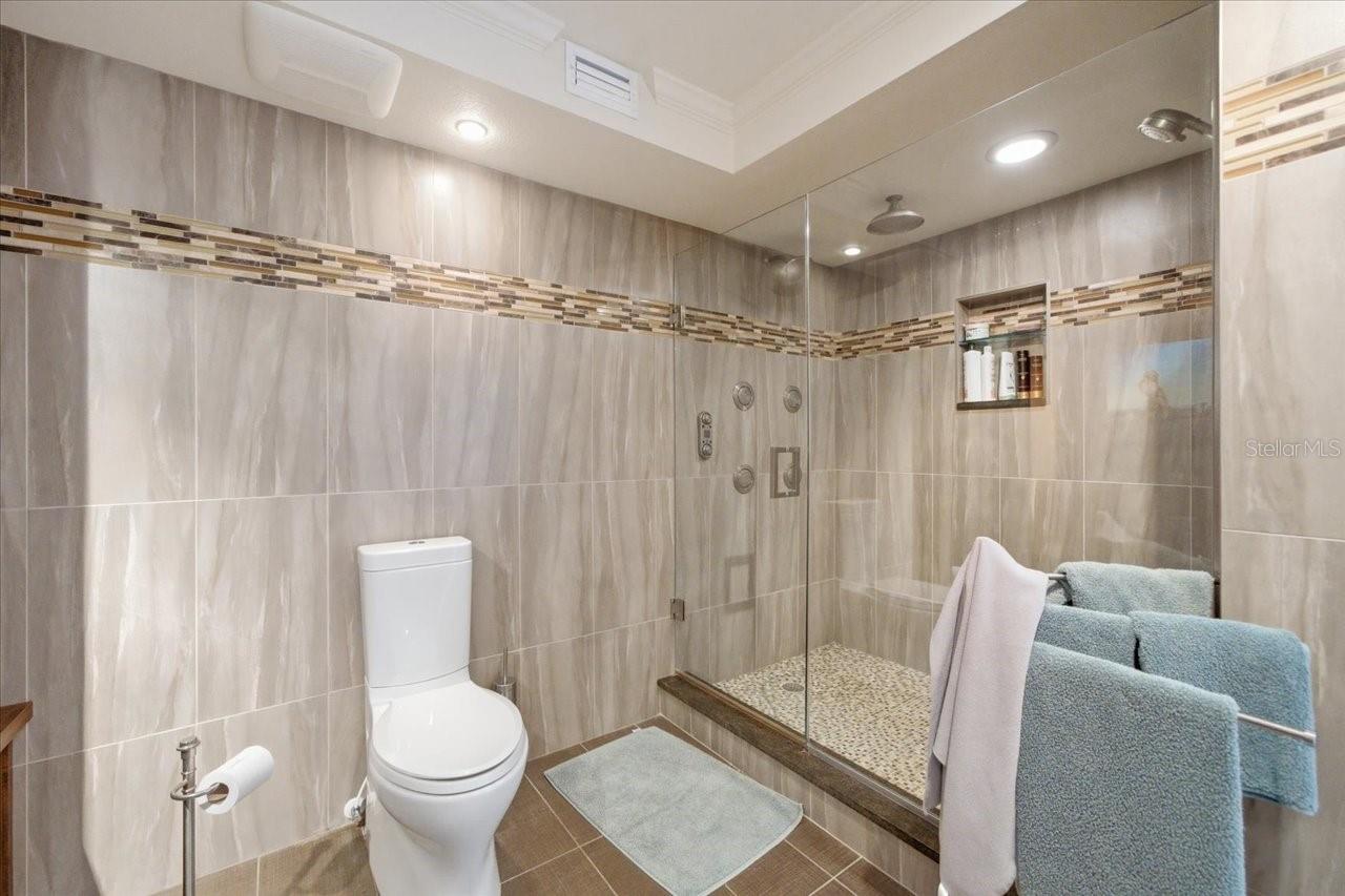 736 Island Way #1003 Property Photo 51