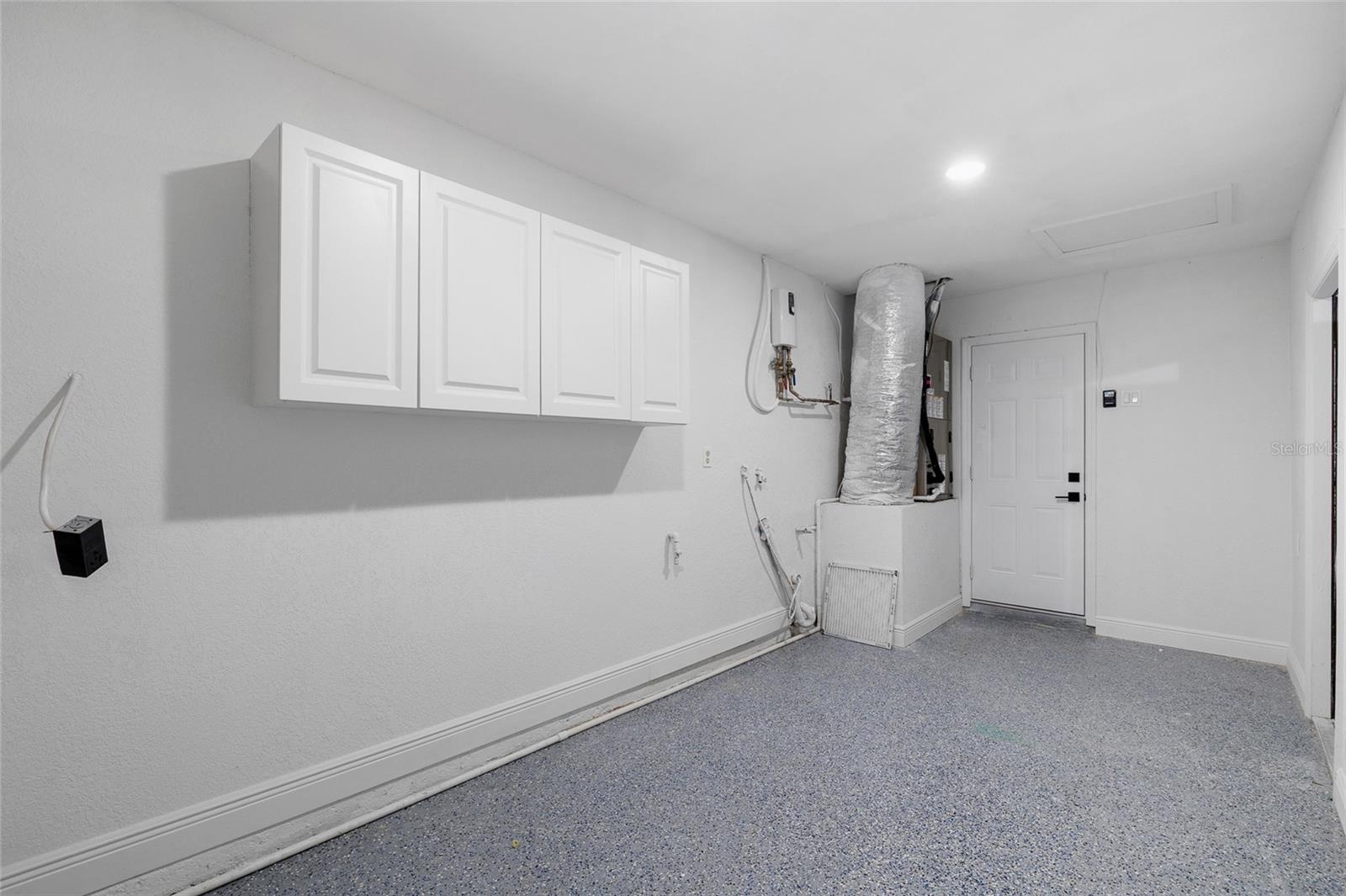 5901 Denver St Ne Property Photo 30