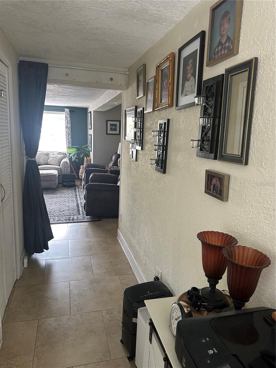 721 Oleander Way S Property Photo 11