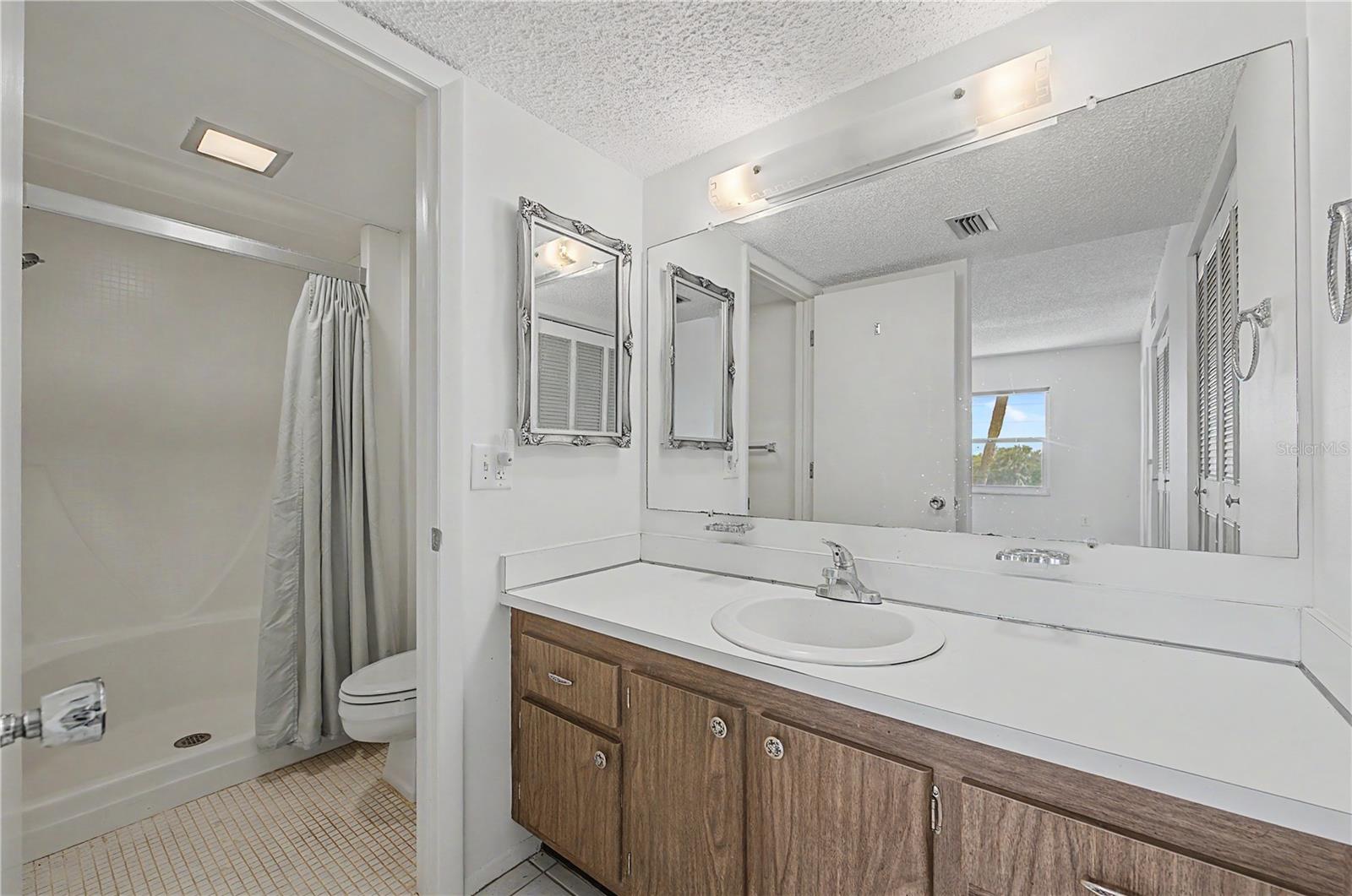 9 Forbes Pl #205 Property Photo 10