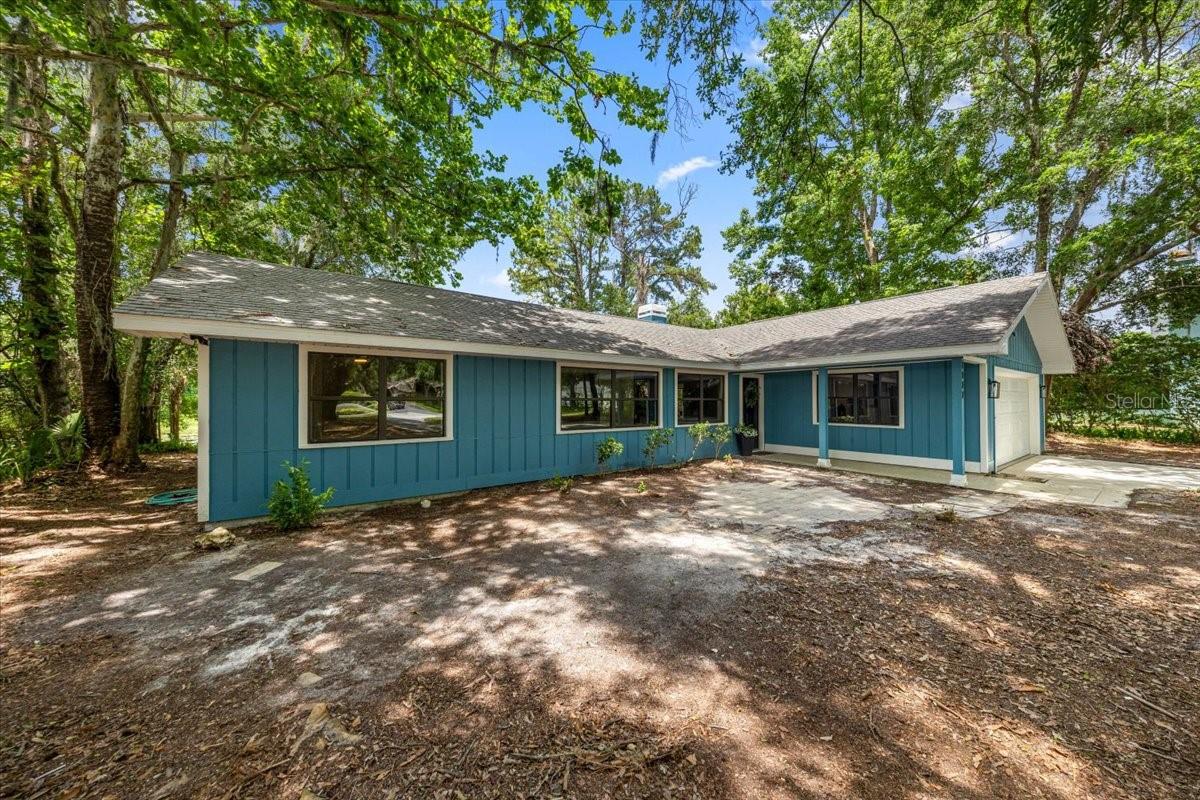 2907 S Skyline Dr Property Photo 3