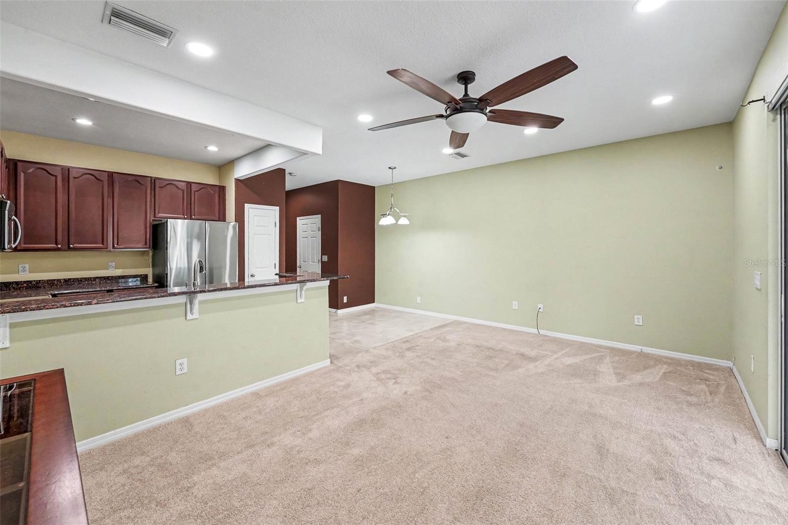 6938 46th Way N Property Photo 5
